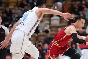 辽宁本钢主帅复盘杜兰特关键节点精彩发挥，今夜上海申花备战CBA常规赛看傻球迷的简单介绍