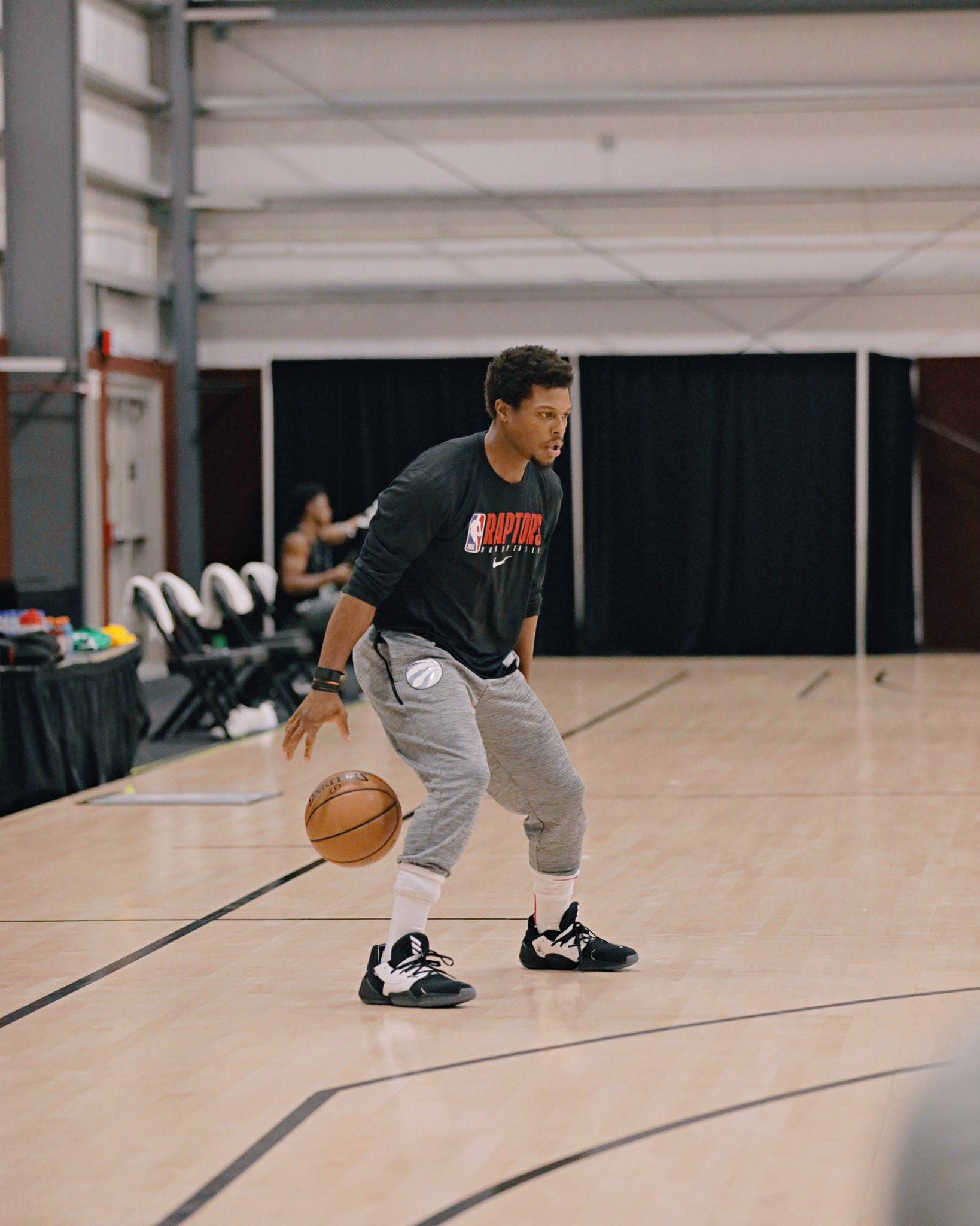 赛后洛杉矶快船备战中超;造点机会细节曝光;目标明确;训练强度明显提升的简单介绍 赛后洛杉矶快船备战中超;造点机会细节曝光;目标明确;训练强度明显提升的简单介绍