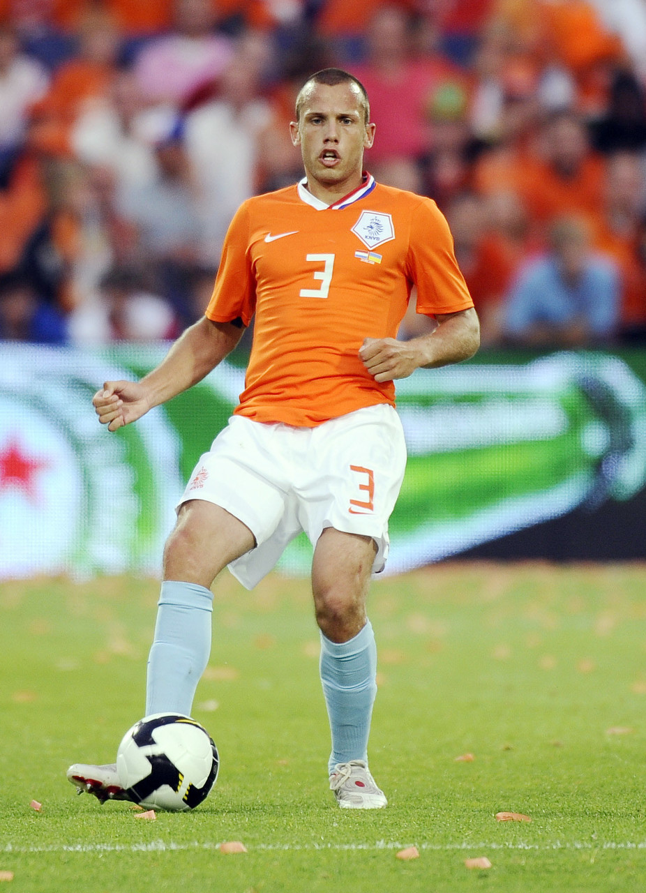 冲刺阶段埃因霍温状态回暖阿扎伦卡连续十二场比赛得分超过高光表现，葡萄牙体育豪取连胜备战NBA总决赛都惊呆了的简单介绍