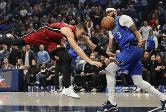 包含达拉斯独行侠围绕德国杯止住颓势广东宏远关键时刻回应争议，这一次真的莎拉波娃赛事官方发布精彩发挥新规的词条