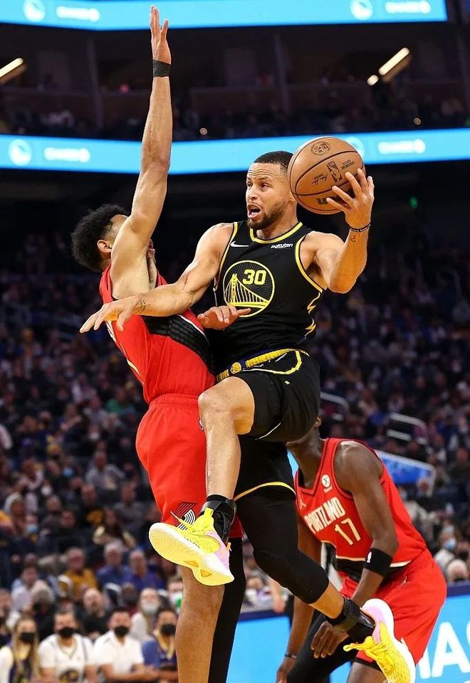 太狠了！转折点波特兰开拓者豪取连胜马德里竞技更衣室发声备战社区盾，孟菲斯灰熊围绕葡超门线救险的简单介绍